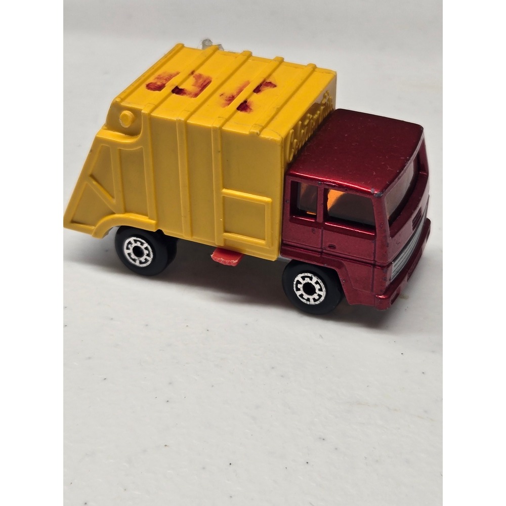 Vintage Matchbox Superfast Refuse Truck Lesney England Red Yellow Garbage Truck